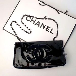 Rare Chanel Beauty Patent Leather Crossbody/Clutch NWT